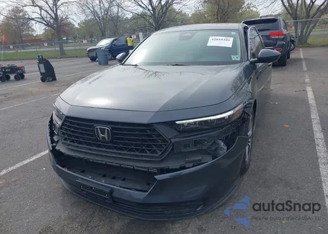 2024 Honda Accord Ex z USA, uszkodzony, nr VIN 1HGCY1F38RA001693